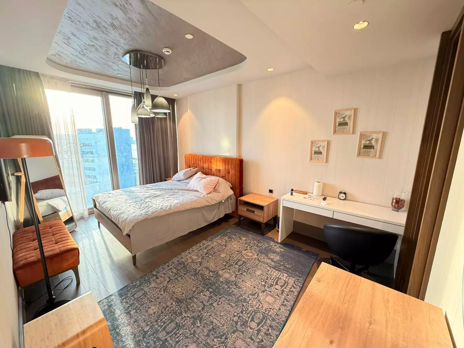 YEDİMAVİ PANAROMİK DENİZ MANZARALI EŞYALI SATILIK 5+1 DAİRE