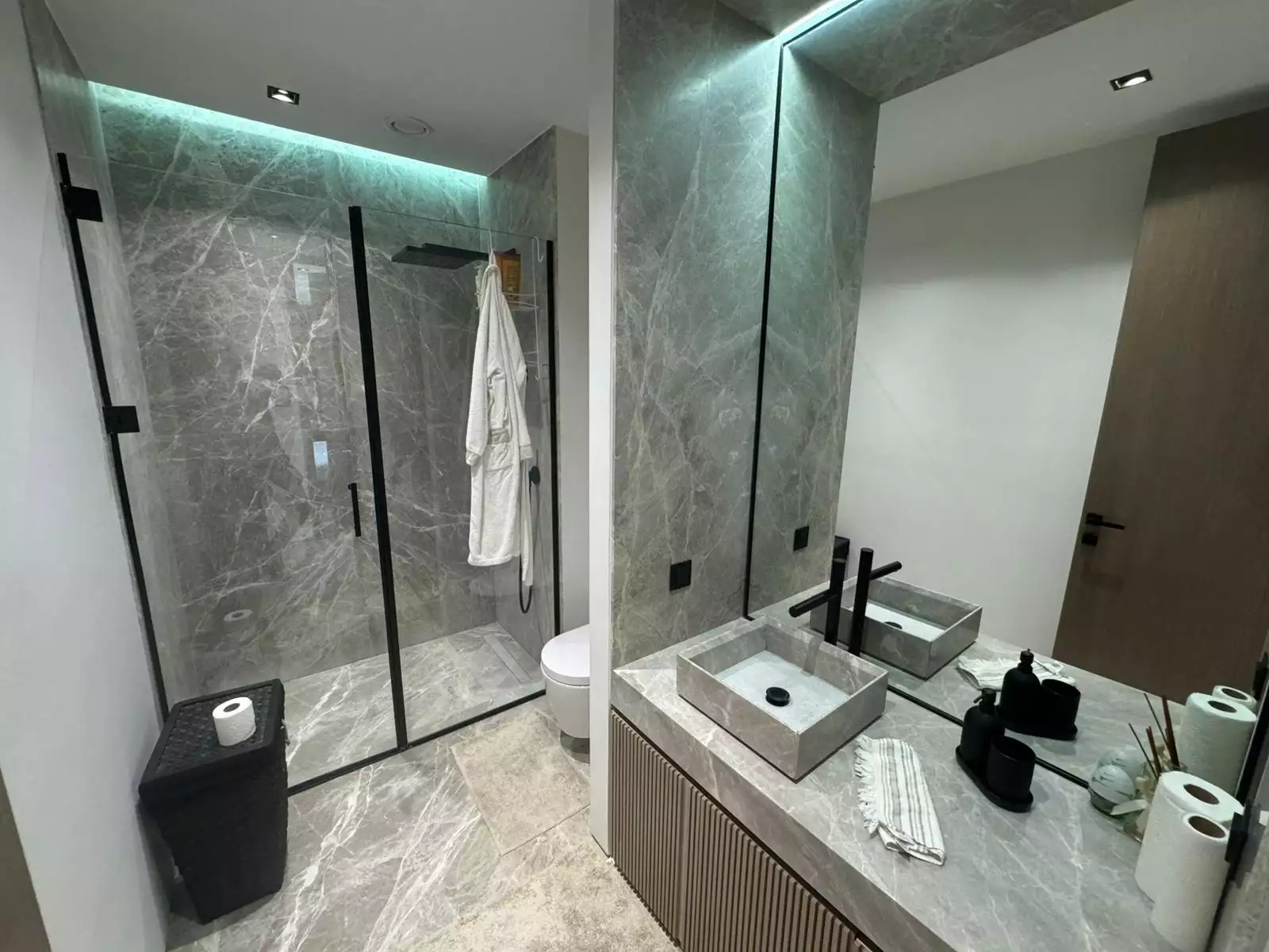 TAPULU-RİVA DÜŞLER VADİSİNDE ÖZEL TASARIM 4+1 SATILIK VİLLA