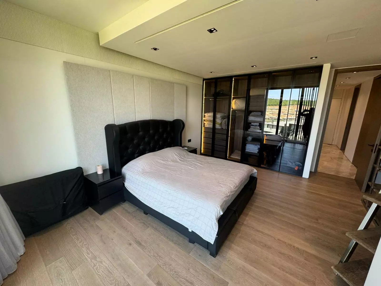 TAPULU-RİVA DÜŞLER VADİSİNDE ÖZEL TASARIM 4+1 SATILIK VİLLA