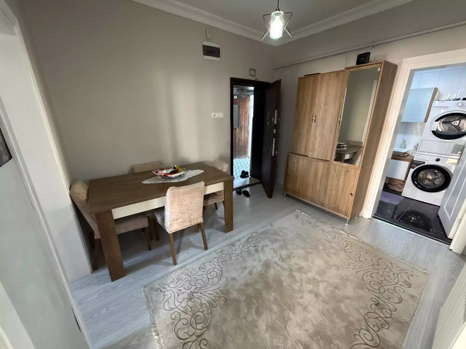 İSTİNYE VİLLA PROJELERİNİN YANINDA 5 DAİRELİ SATILIK BİNA