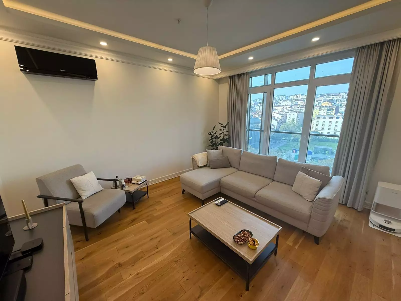 POLAT PİYALEPAŞA'DA GENİŞ TİP SATILIK 2+1 DAİRE (yeni kiracılı)