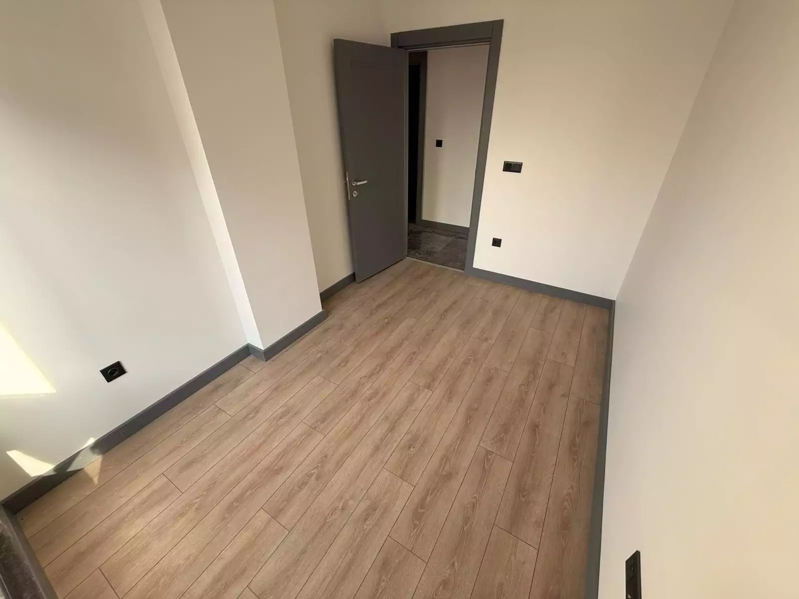 BEŞİKTAŞ DİKİLİTAŞ YENİ BİNADA DENİZ MANZARALI SATILIK 3+1 DAİRE