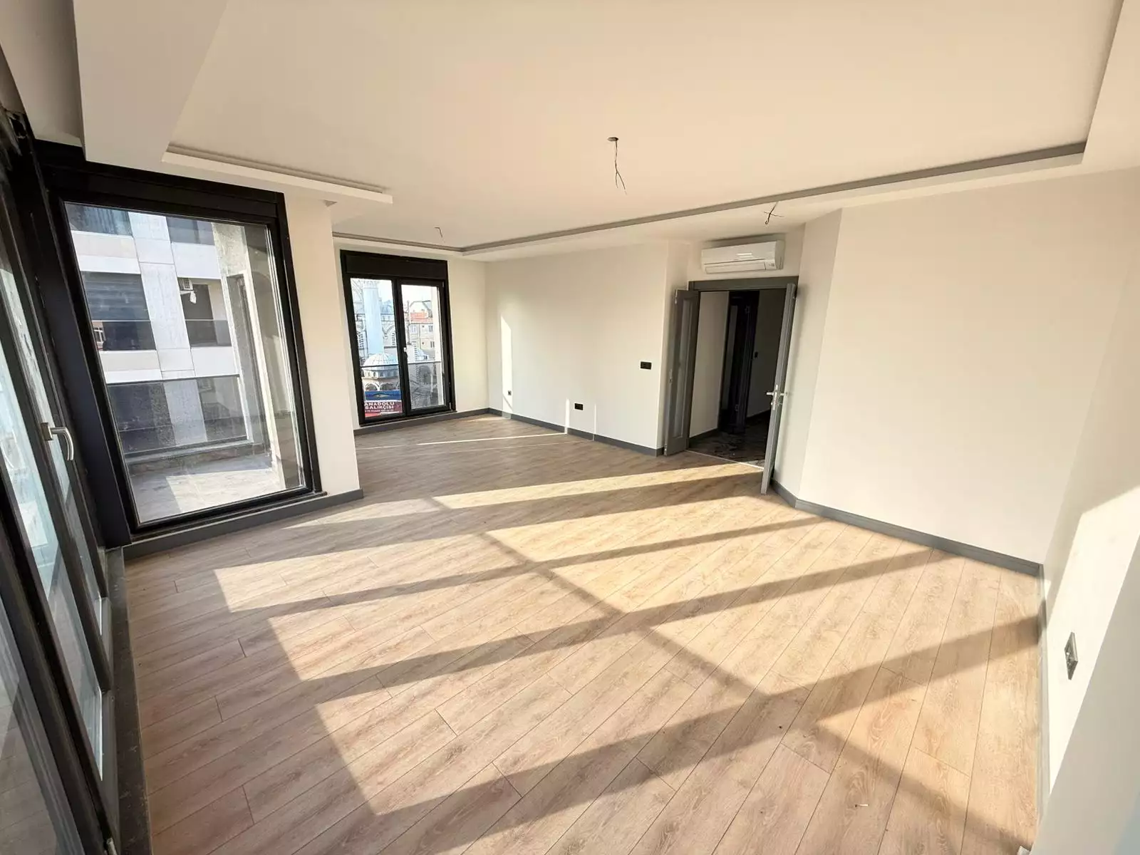 BEŞİKTAŞ DİKİLİTAŞ YENİ BİNADA DENİZ MANZARALI SATILIK 3+1 DAİRE