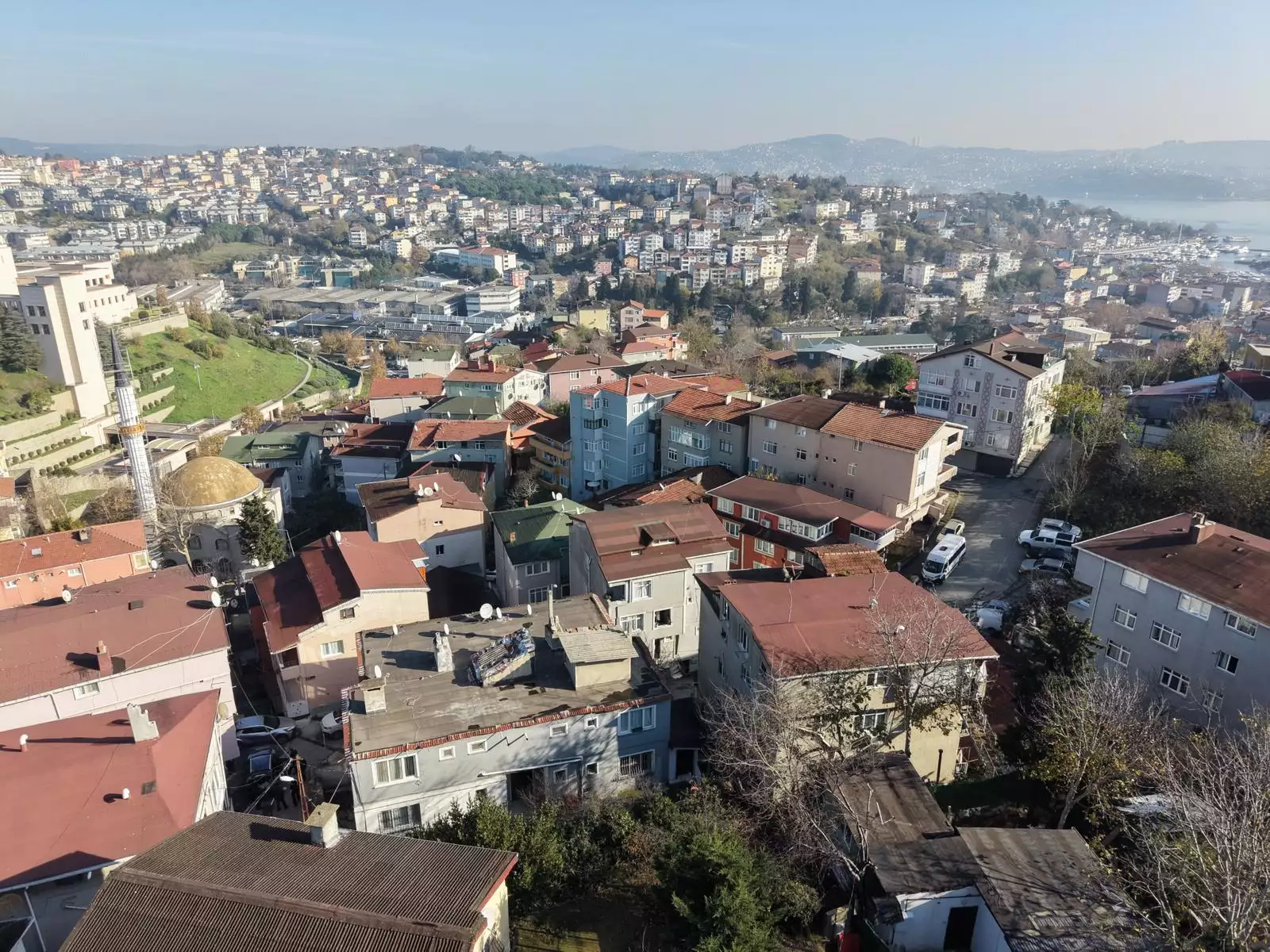 İSTİNYE VİLLA PROJELERİNİN YANINDA 5 DAİRELİ SATILIK BİNA