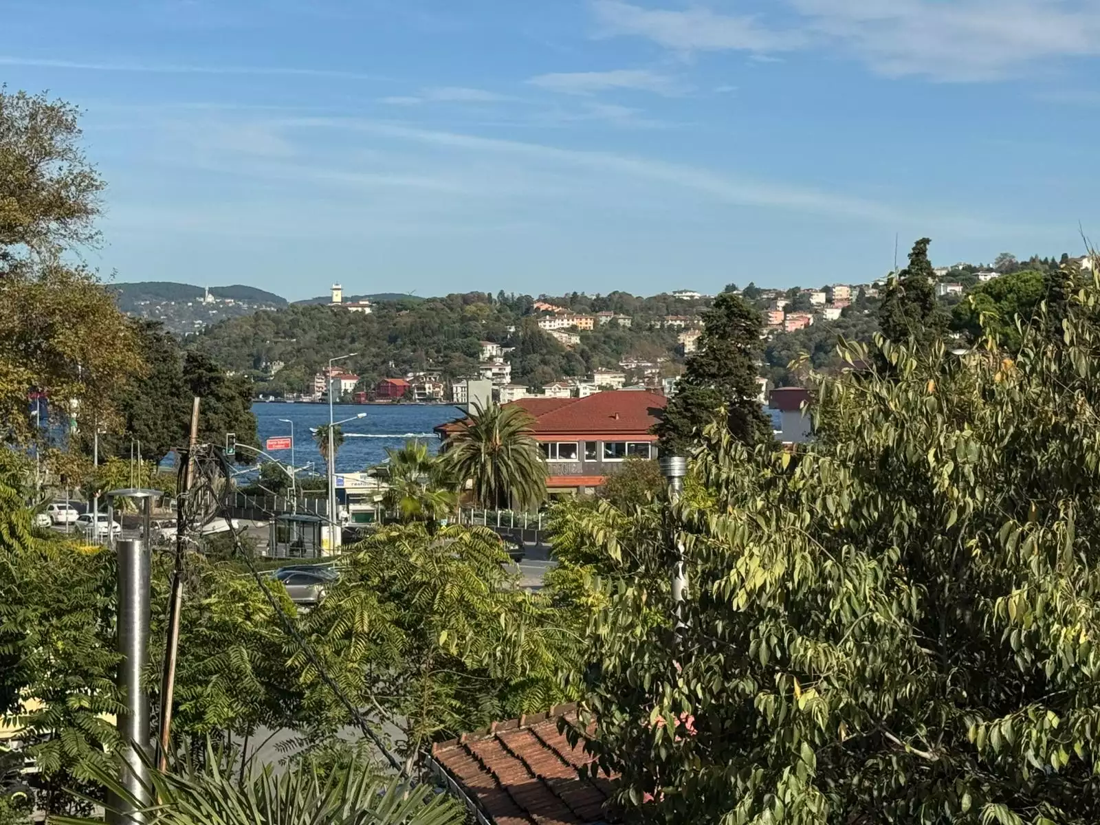 EMİRGANDA BOĞAZA 200 METRE MESAFEDE SATILIK 3+1 DAİRE