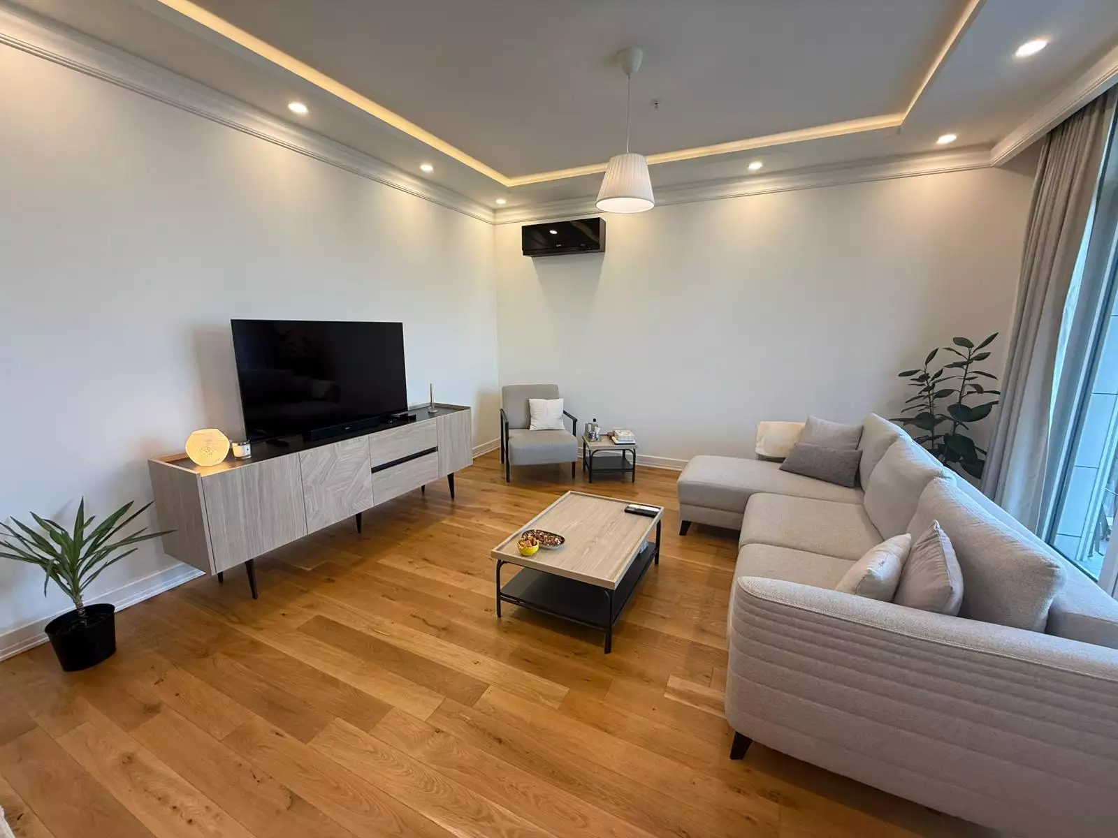 POLAT PİYALEPAŞA'DA GENİŞ TİP SATILIK 2+1 DAİRE (yeni kiracılı)