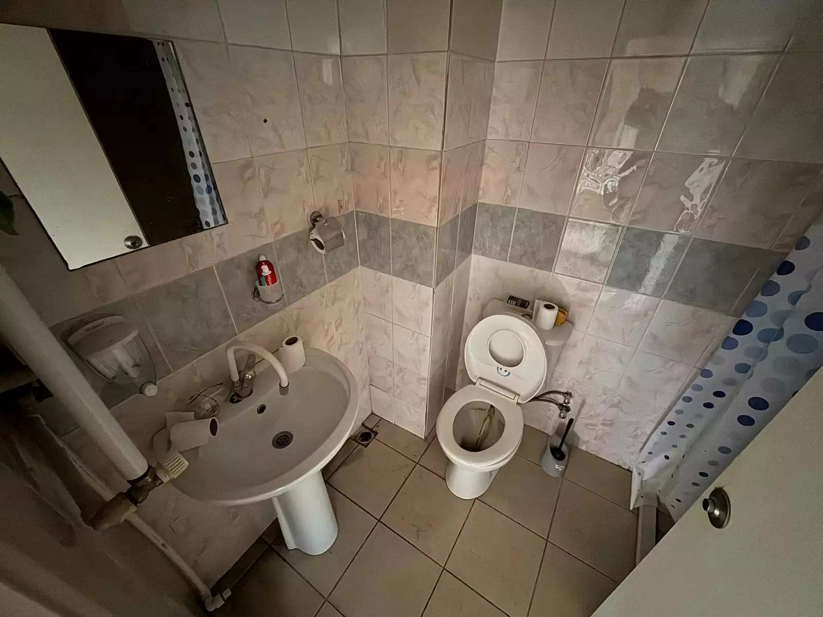 KADIKÖY HAŞANPAŞA’DA GAZHANE KÜLTÜR MERKEZİNİN HEMEN YANINDA METROYA ÇOK YAKIN KONUMDA SATILIK 320 M2 DÜKKAN MAĞAZA