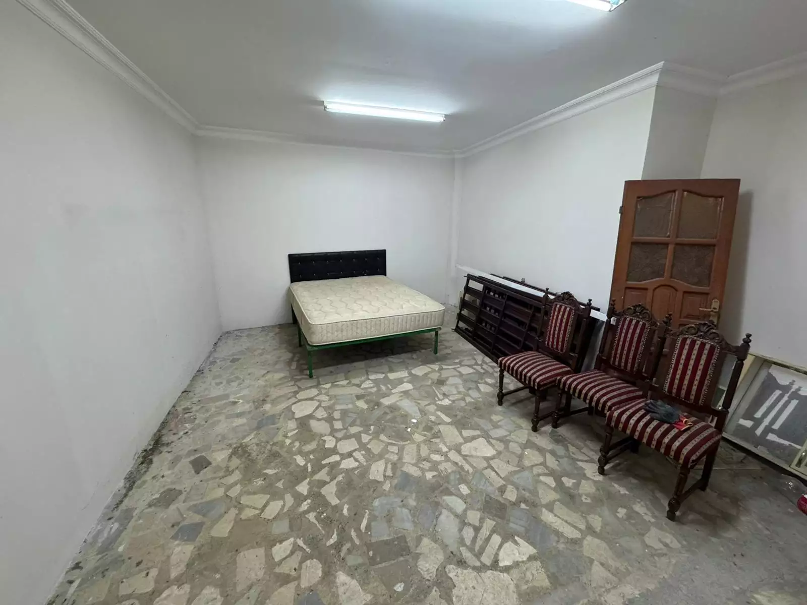 KADIKÖY HAŞANPAŞA’DA GAZHANE KÜLTÜR MERKEZİNİN HEMEN YANINDA METROYA ÇOK YAKIN KONUMDA SATILIK 320 M2 DÜKKAN MAĞAZA