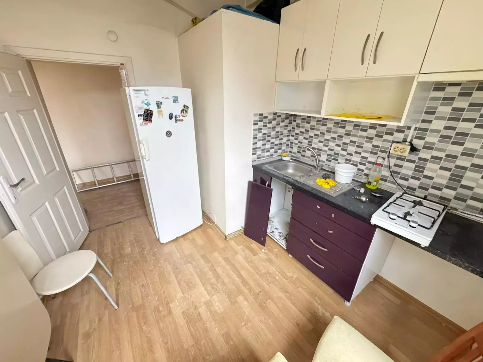 KADIKÖY HAŞANPAŞA’DA GAZHANE KÜLTÜR MERKEZİNİN HEMEN YANINDA METROYA ÇOK YAKIN KONUMDA SATILIK 320 M2 DÜKKAN MAĞAZA