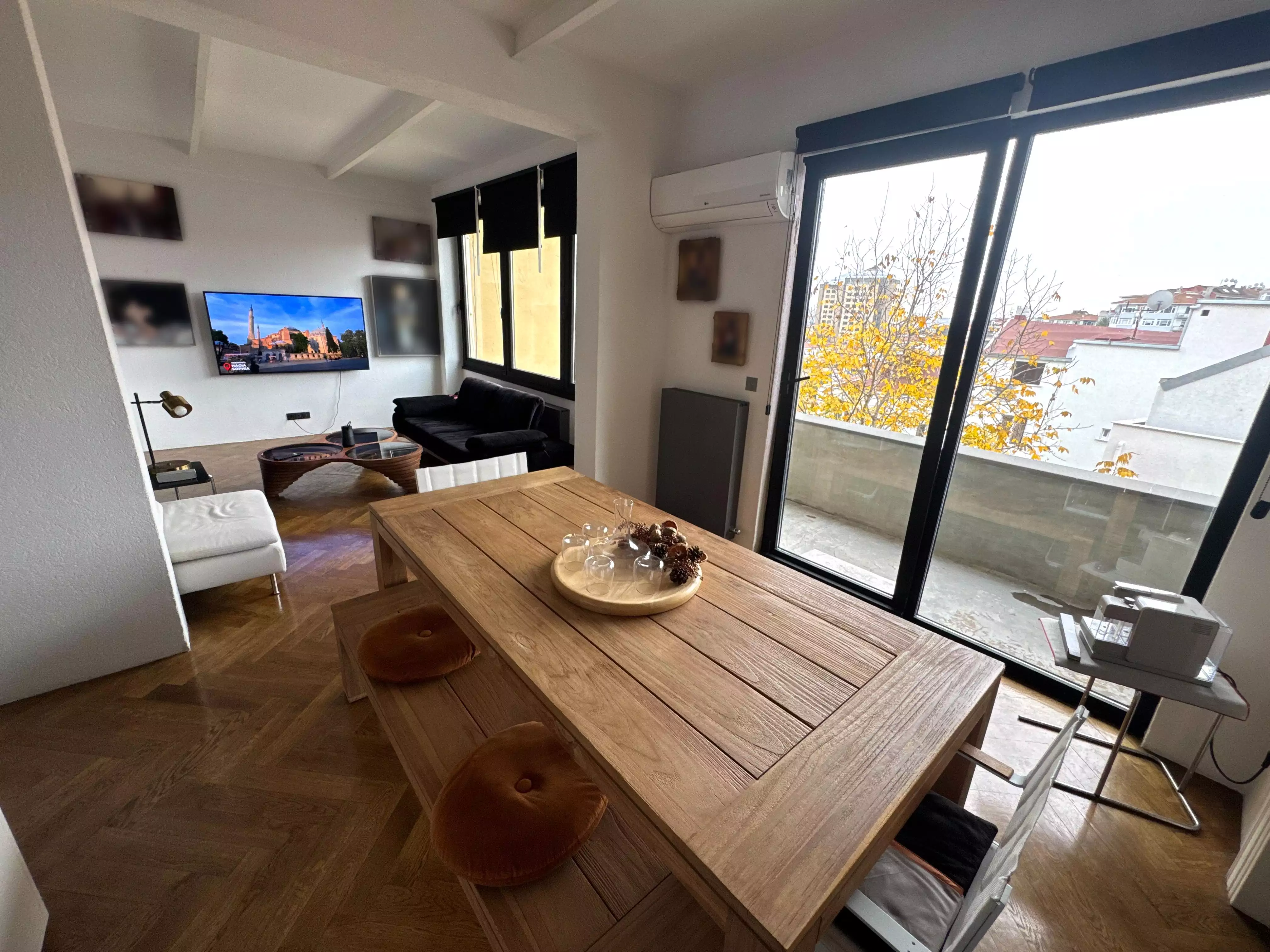 BEŞİKTAŞ'TA DENİZ MANZARALI ÖZEL TASARIM SATILIK 2+1 DAİRE