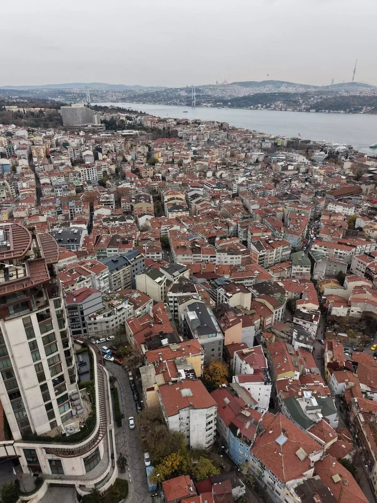 BEŞİKTAŞ'TA DENİZ MANZARALI ÖZEL TASARIM SATILIK 2+1 DAİRE