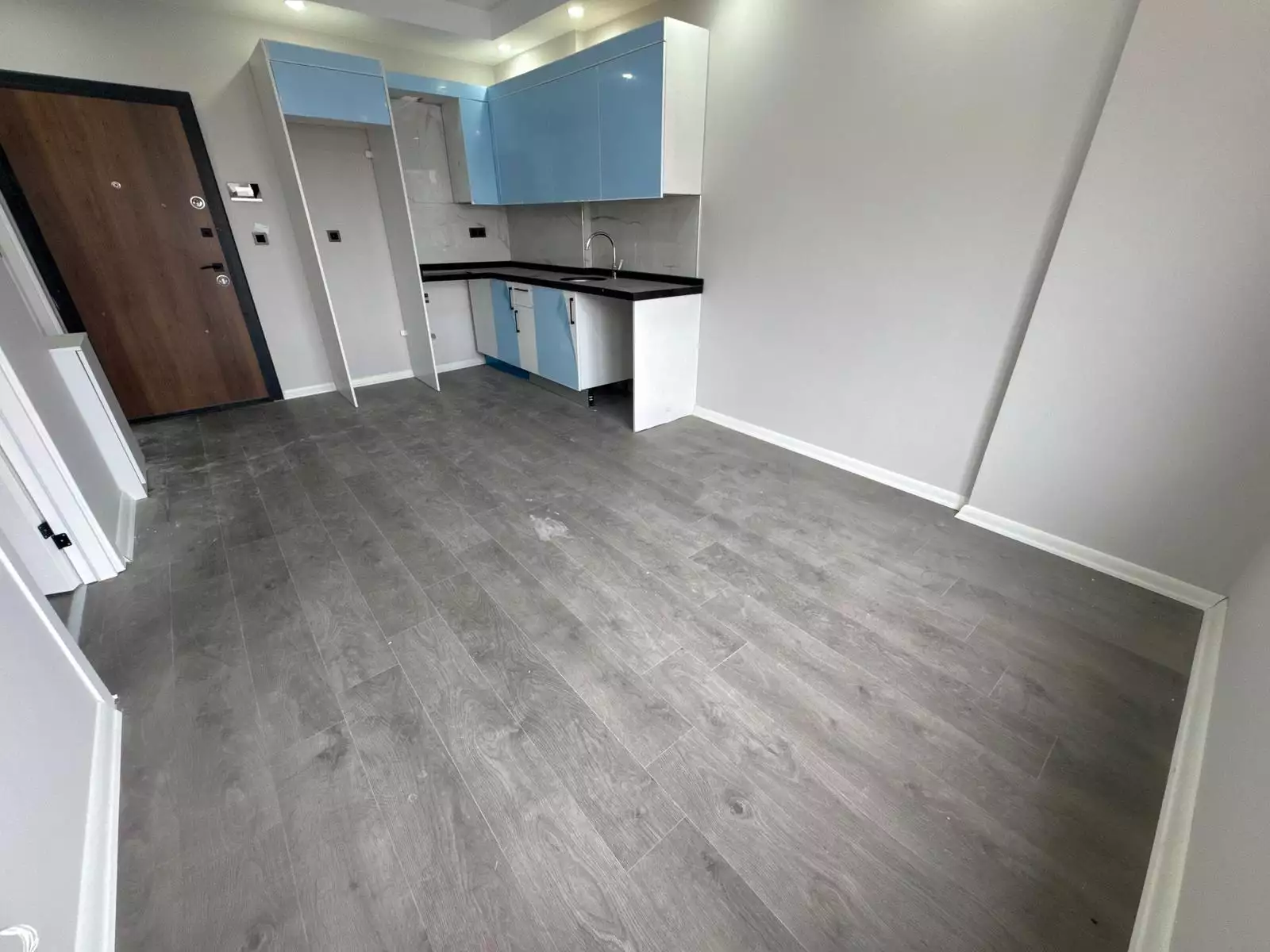 LEVENT KANYON AVM YANINDA REZİDANSTA SATILIK 1+1 DAİRE