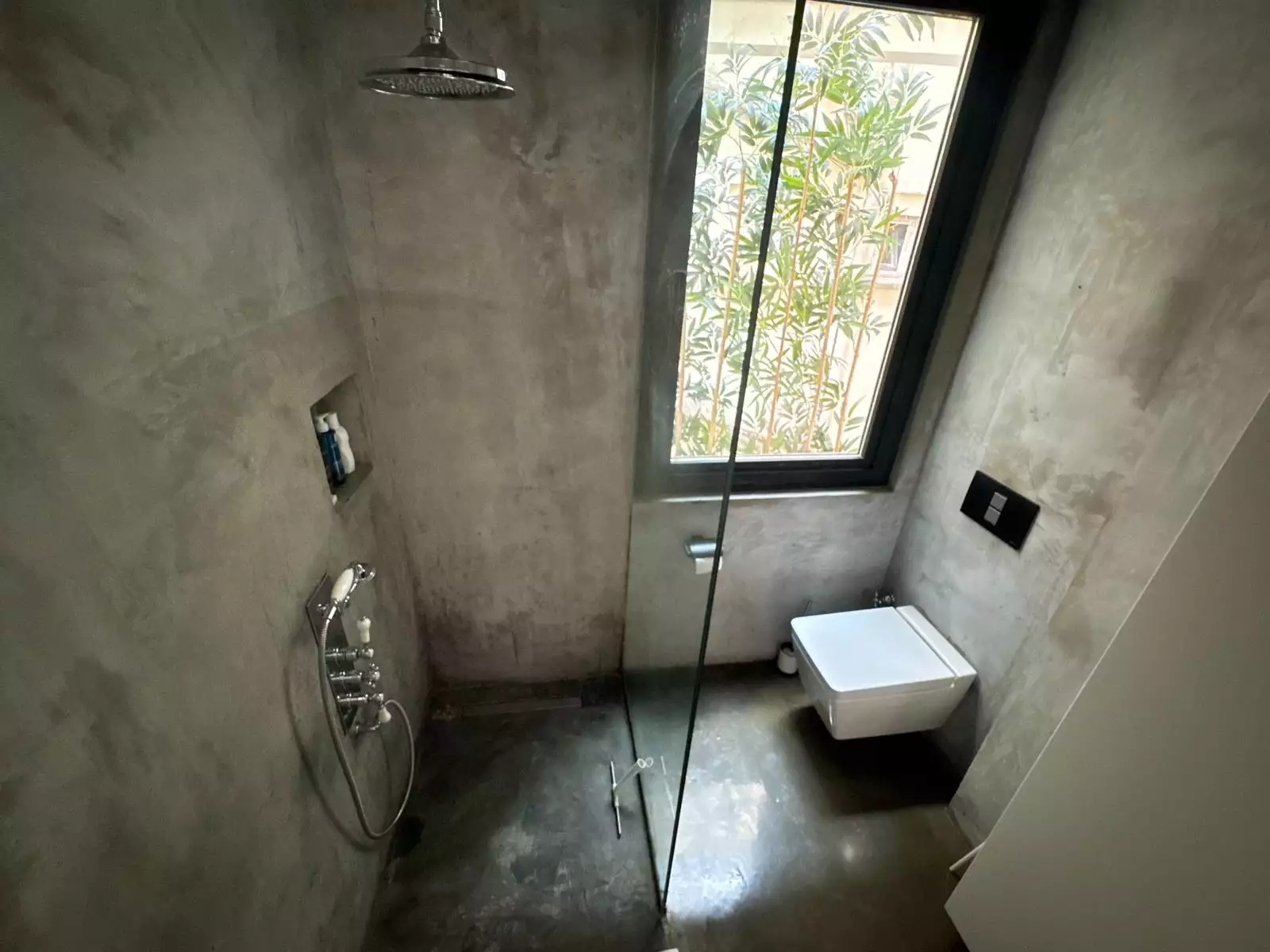 BEŞİKTAŞ'TA DENİZ MANZARALI ÖZEL TASARIM SATILIK 2+1 DAİRE