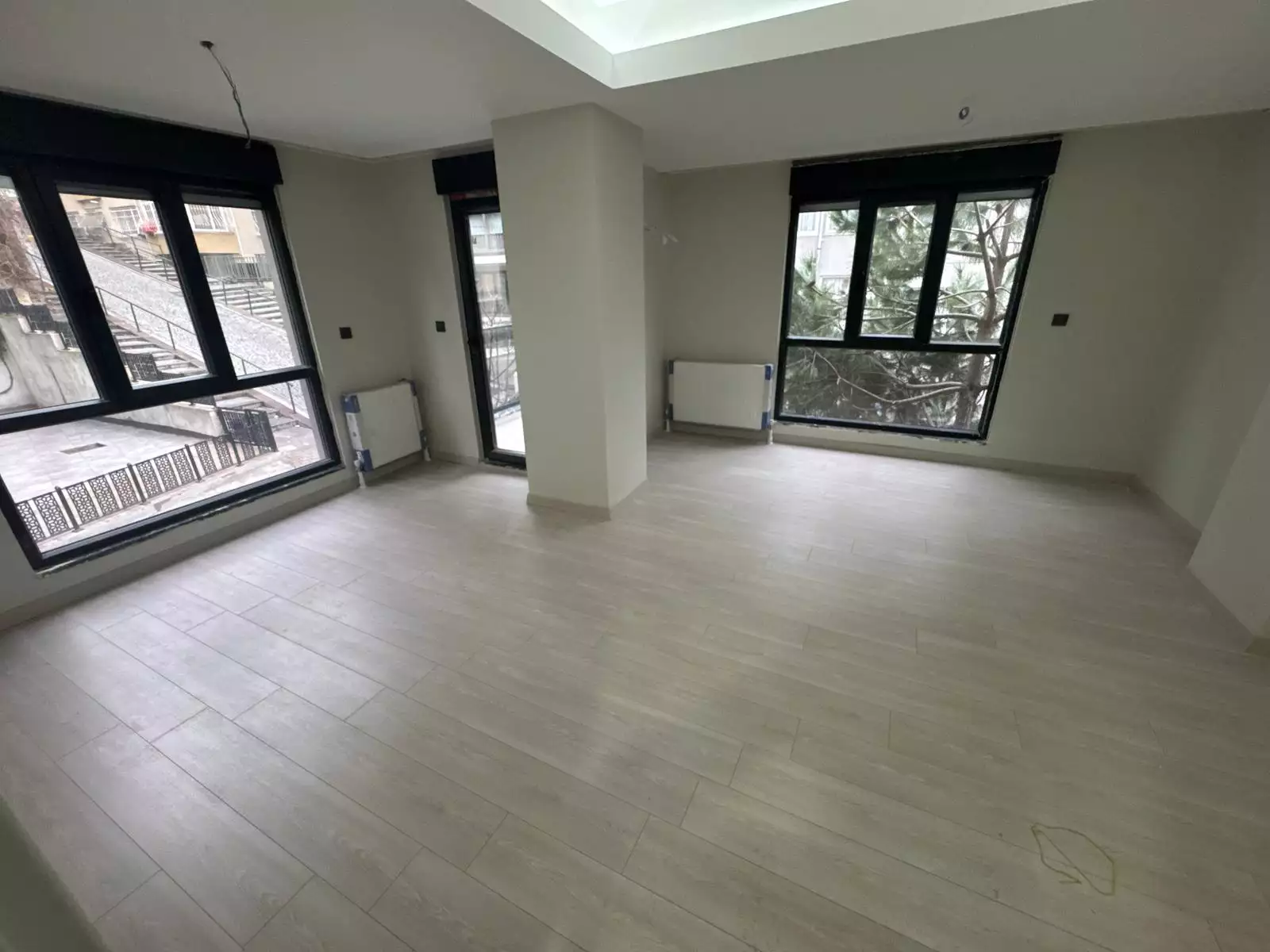 BEŞİKTAŞ DİKİLİTAŞ'TA OTOPARKLI YENİ BİNADA SATILIK 3+1 DAİRE