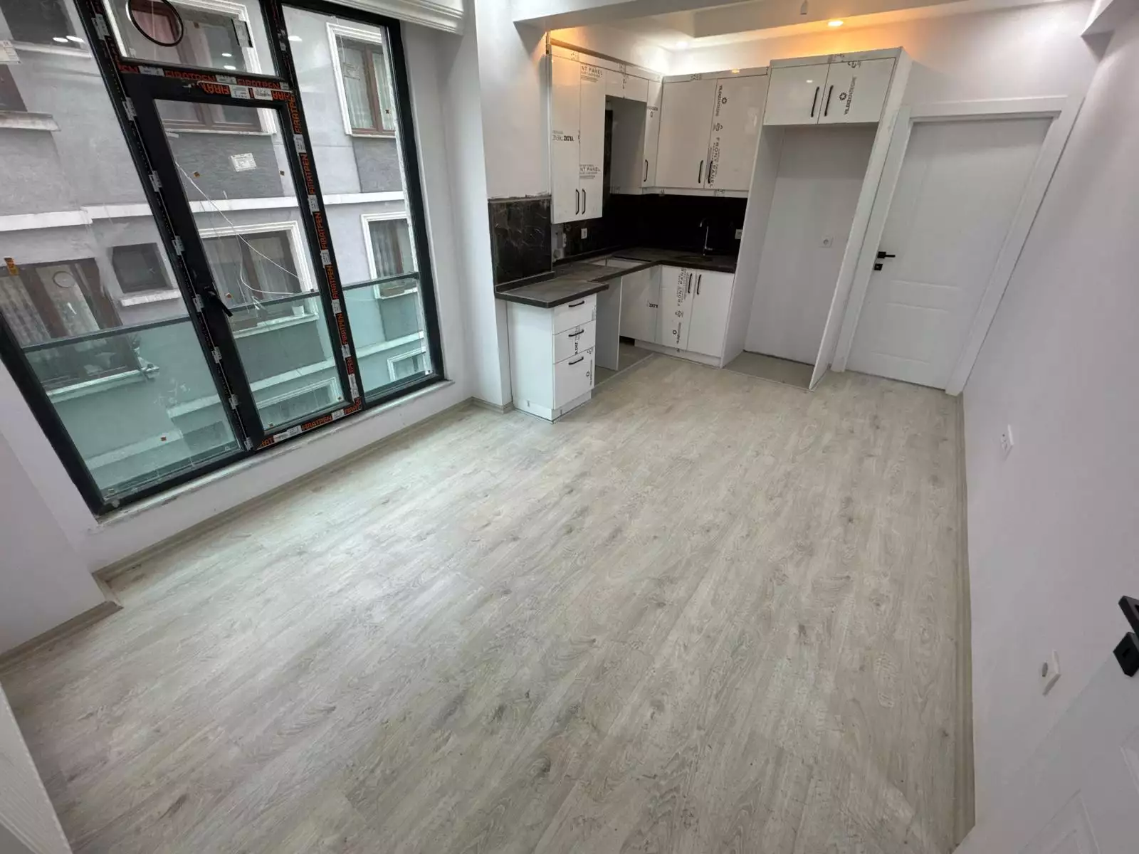 KAĞITHANE TALATPAŞA CADDE ÜZERİNDE YENİ BİNADA KİRALIK 1+1 DAİRE