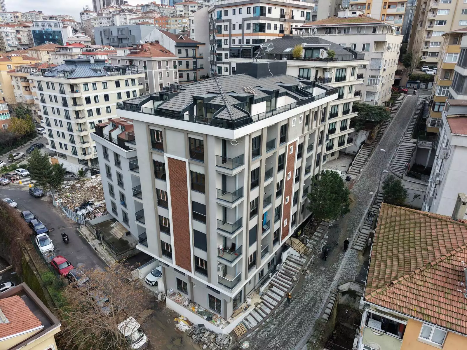BEŞİKTAŞ DİKİLİTAŞ'TA OTOPARKLI YENİ BİNADA SATILIK 3+1 DAİRE