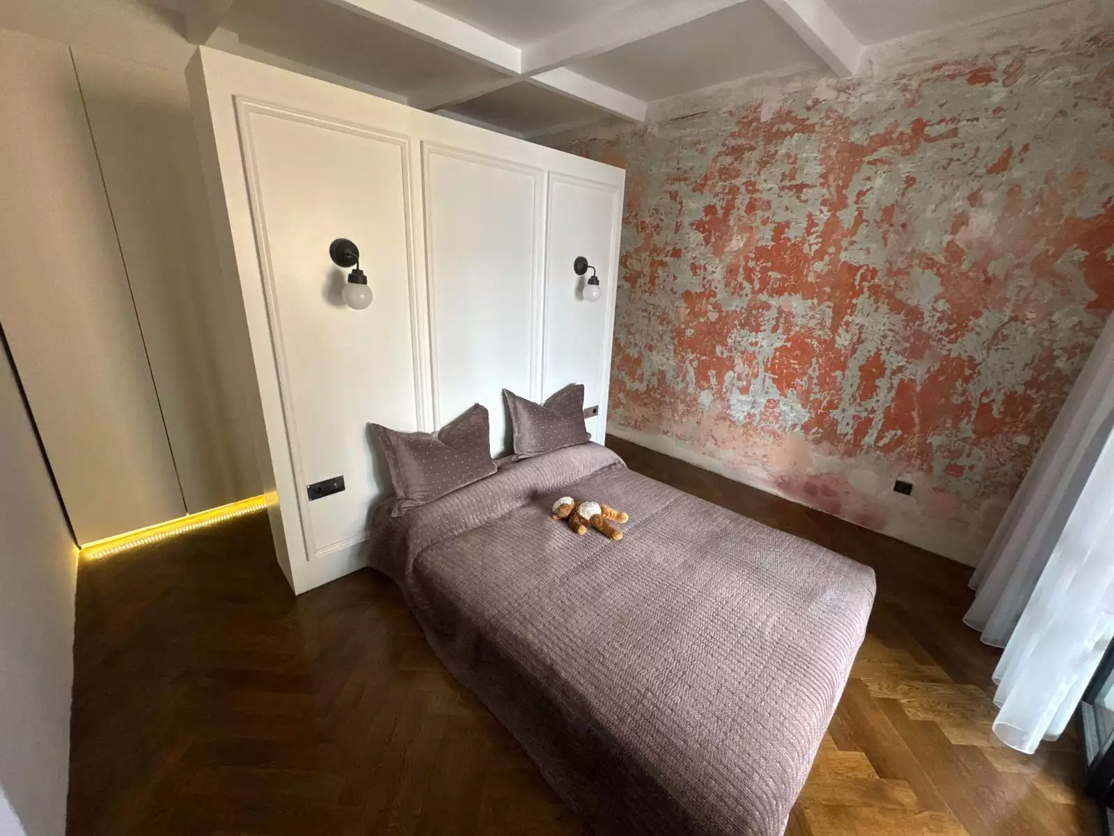 BEŞİKTAŞ'TA DENİZ MANZARALI ÖZEL TASARIM SATILIK 2+1 DAİRE