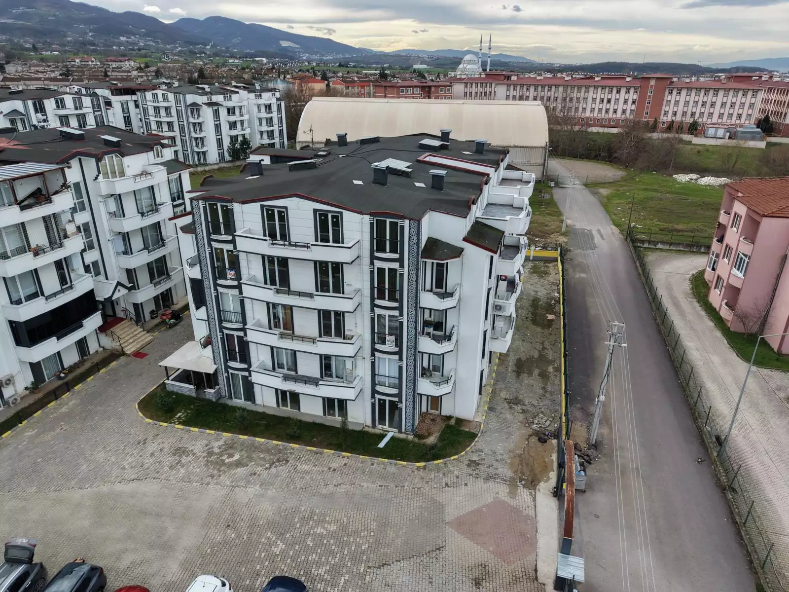 KARTEPE ARSLANBEY KONAKLARINDA SATILIK NATAMAM 5+1 BAHÇE DUBLEKS