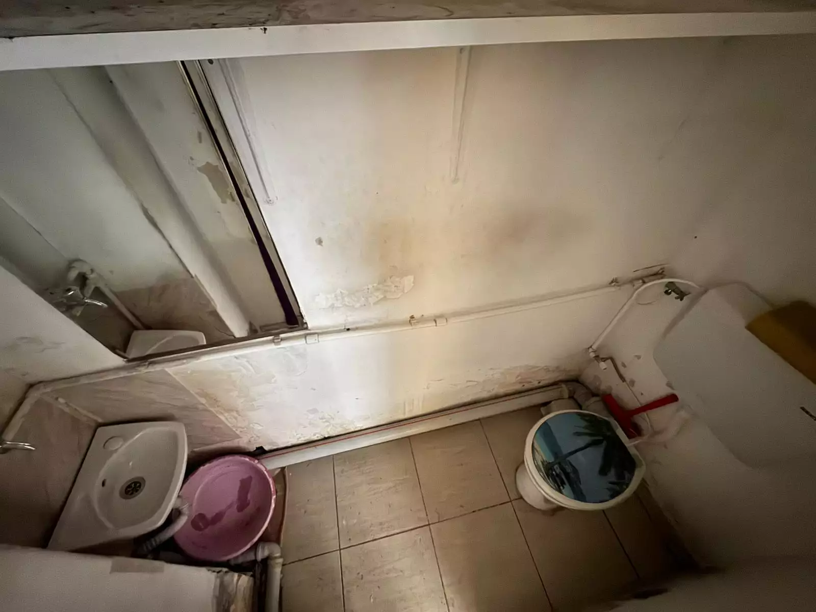 ÇELİKTEPE'DE CADDE ÜSTÜNDE HER İŞE UYGUN KİRALIK DÜKKAN MAĞAZA