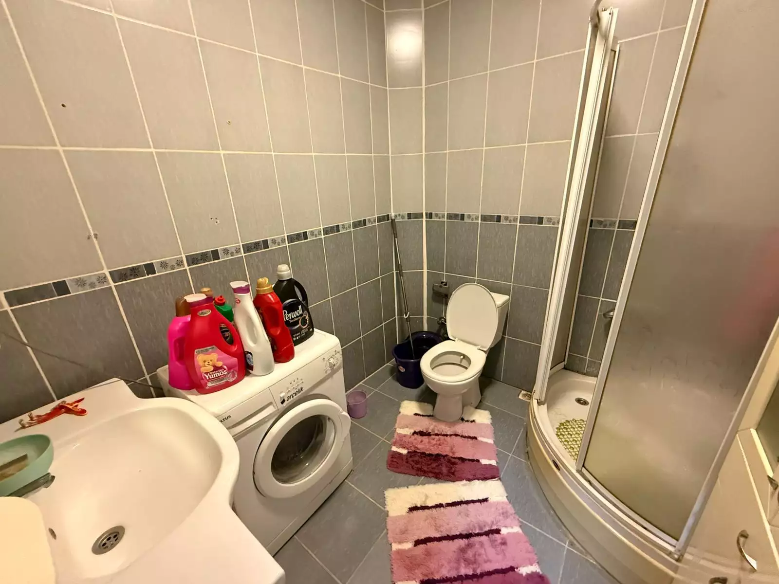 BAHÇELİEVLERDE SİTE İÇİNDE BAHÇELİ 2 KATLI SATILIK MÜSTAKİL EV