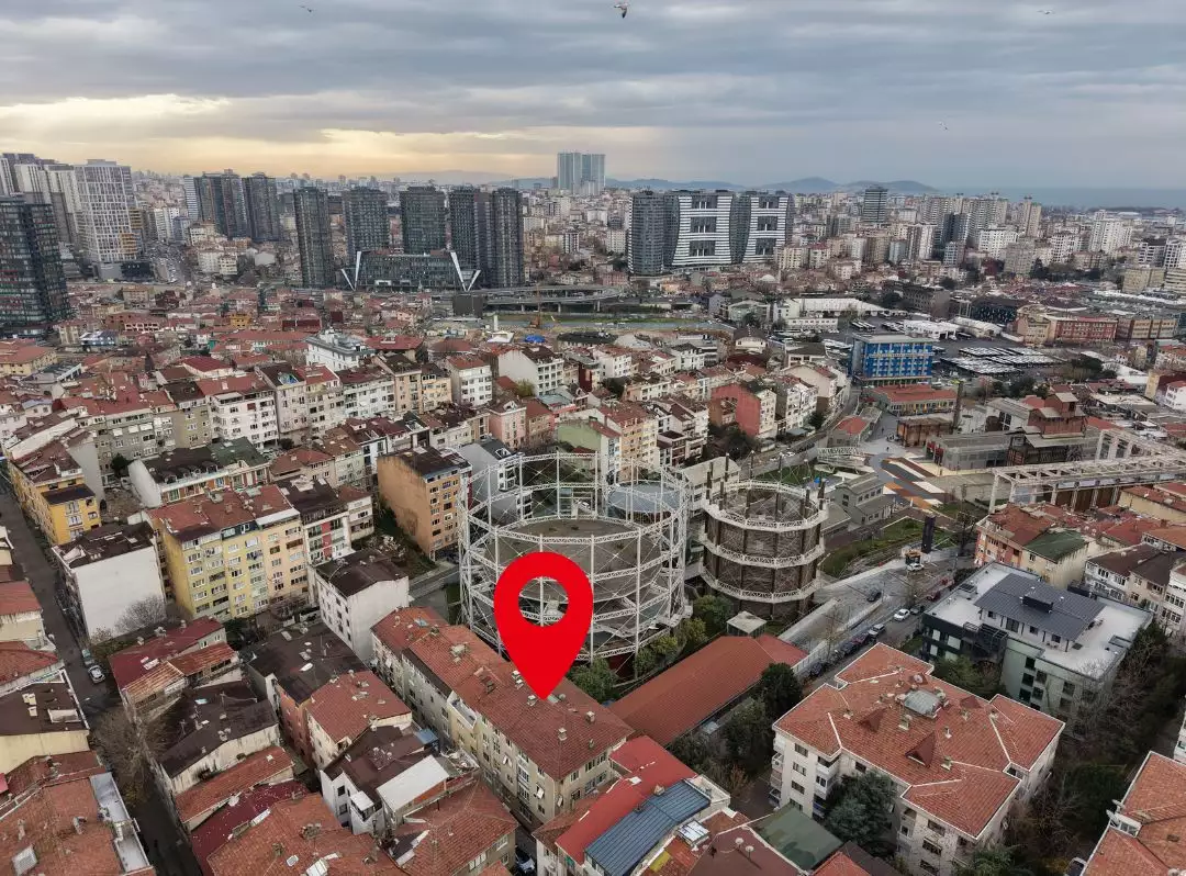 KADIKÖY HASANPAŞA'DA GAZHANE'NİN YANINDA KİRALIK 160 M2 DÜKKAN