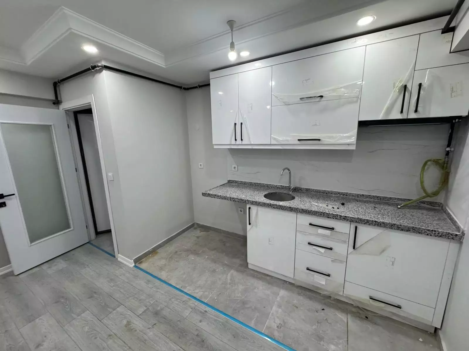 ORTABAYIRDA METROYA YAKIN YENİ BİNADA SATILIK 2+1 DAİRE