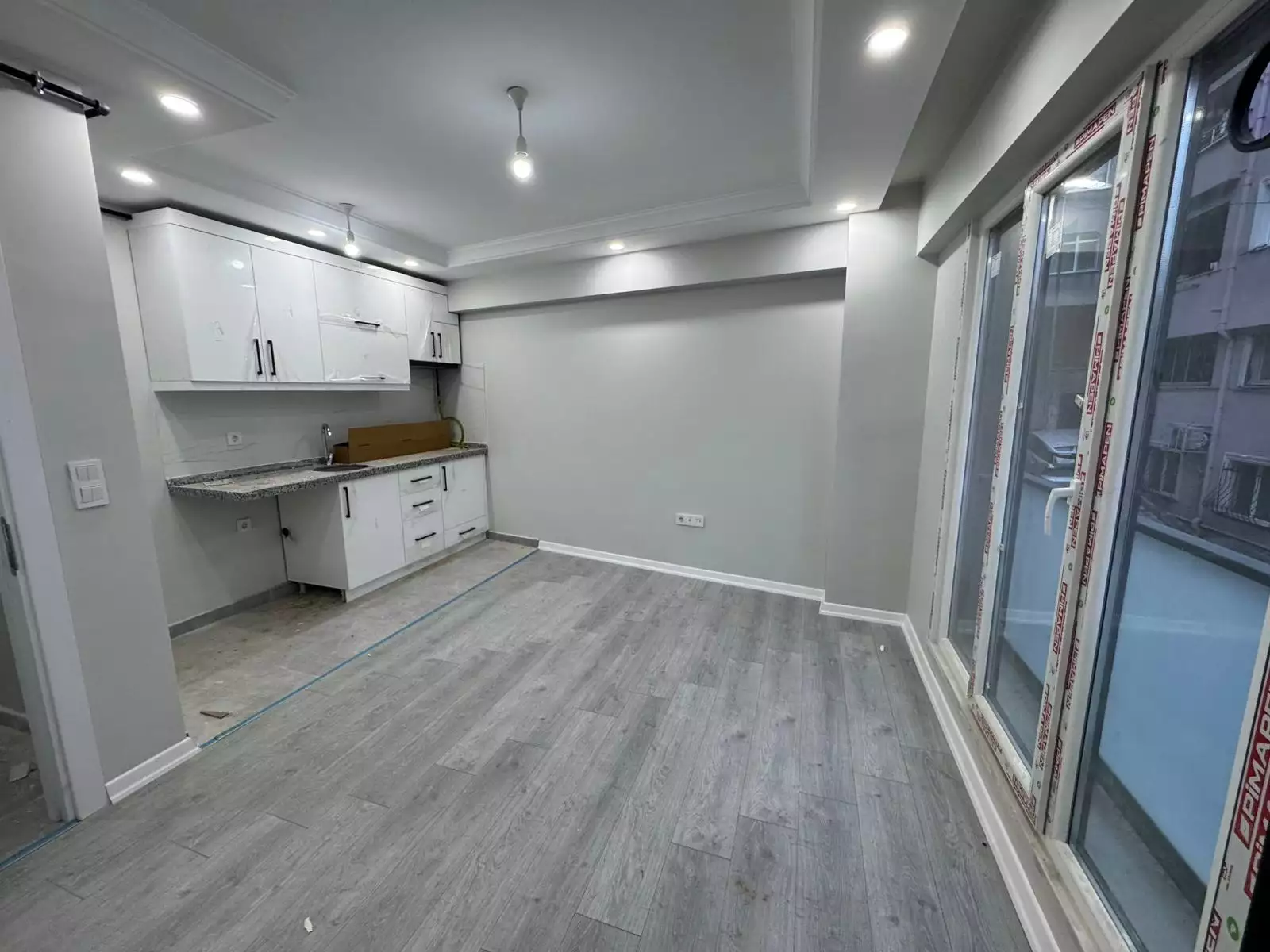 ORTABAYIRDA METROYA YAKIN YENİ BİNADA KİRALIK 2+1 DAİRE