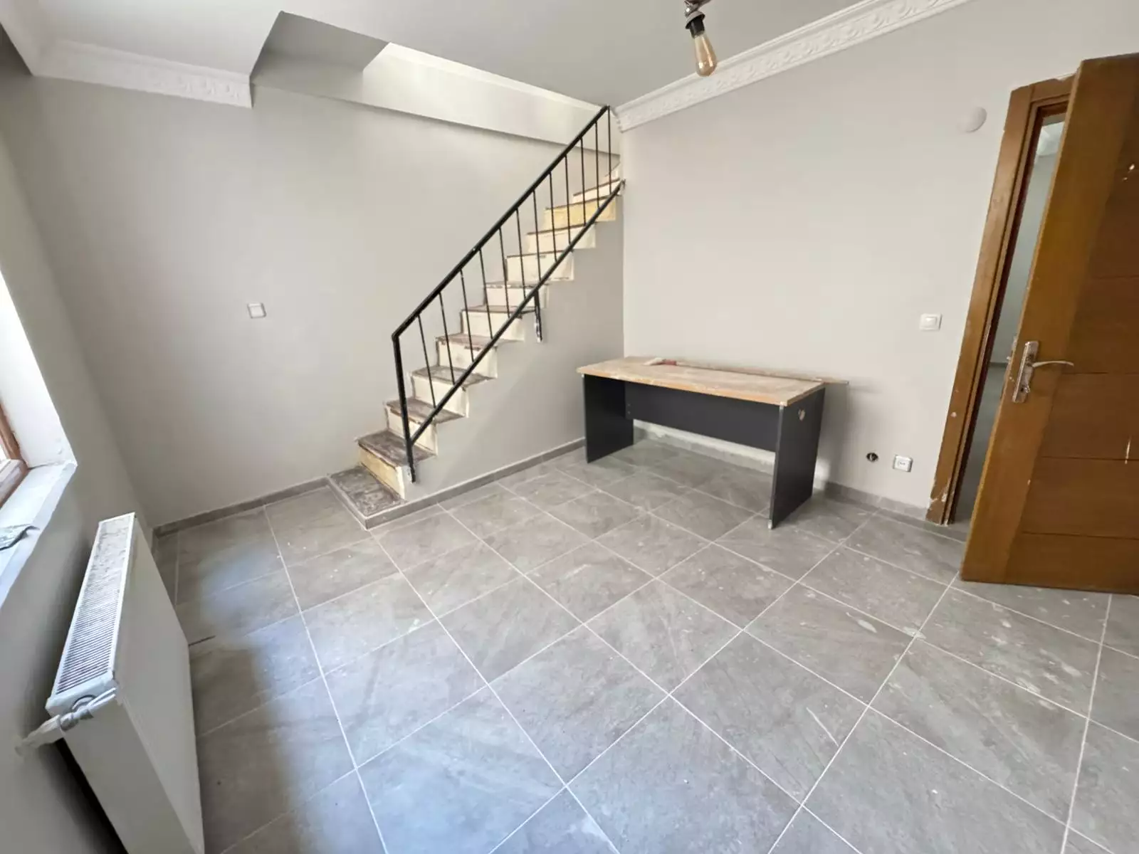 ATAŞEHİR ÖRNEK MAHALLESİNDE SATILIK TERS DUBLEKS 3,5+1 DAİRE