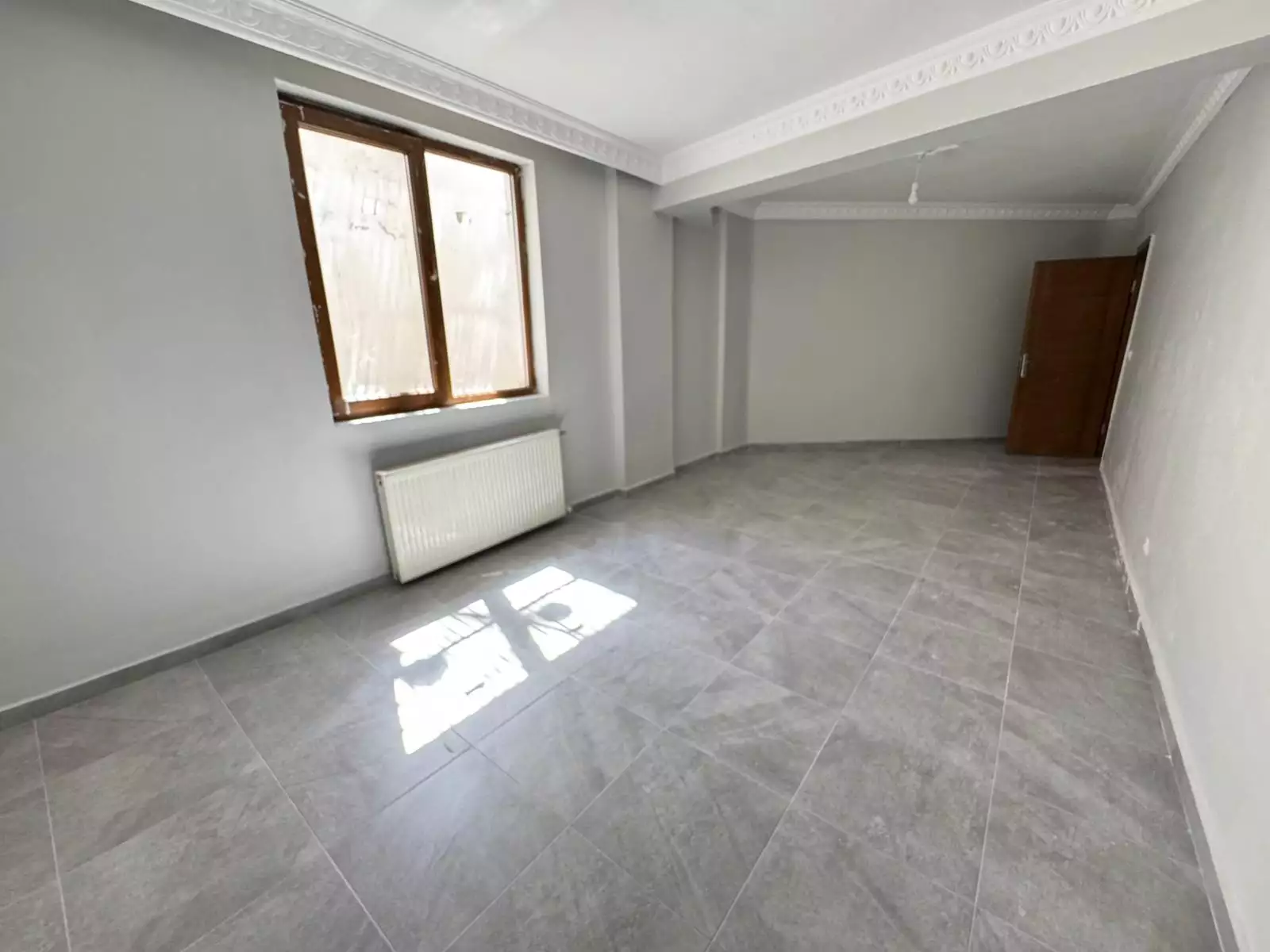 ATAŞEHİR ÖRNEK MAHALLESİNDE SATILIK TERS DUBLEKS 3,5+1 DAİRE